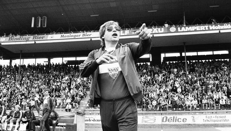 Fussball A-Jugend , VfB Stuttgart vs. FC Schalke 04 , Trainer Hans Arnold ( VfB )