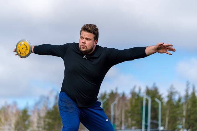 Bilder des Jahres 2020, Sport 04 April Sport Themen der Woche KW16 Sport Bilder des Tages 200415 Daniel Stahl, Sparvägens FK, under ett träningspass den 15 april 2020 i Växjö. *** 200415 Daniel Stahl, Sparvägens FK, during a training session on April 15, 2020 in Växjö,  Copyright: JONASxLJUNGDAHL BB200415JO011