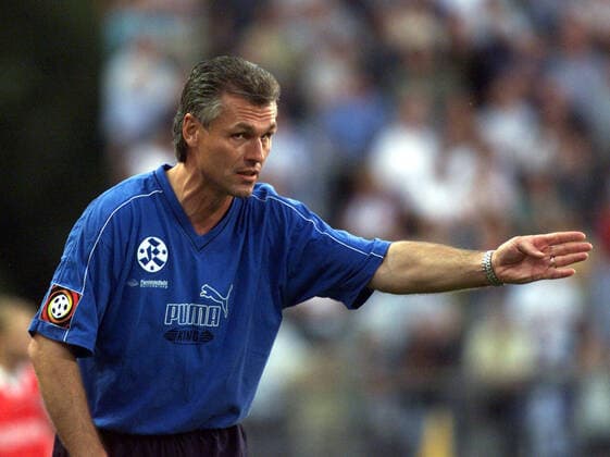 Fußball, Trainerhistorie, Stuttgarter Kickers SV Stuttgarter Kickers-RW Oberhausen 1:0 Trainer Hans-Jürgen Boysen Kickers 11.8.2000 Foto Herbert Rudel