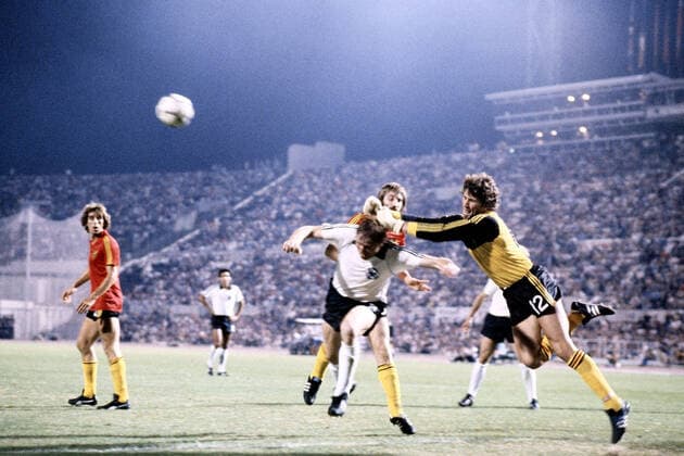 PFAFF Jean Marie Torwart Team Belgien mit HRUBESCH Horst UEFA Fussball Europameisterschaften 1980 Finale Spiel Deutschland - Belgien in Italien am 22. Juni 1980 im Olympic Stadion in Rom