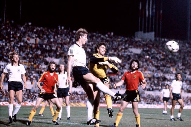 PFAFF Jean Marie Torwart Team Belgien mit FOERSTER Karlheinz UEFA Fussball Europameisterschaften 1980 Finale Spiel Deutschland - Belgien in Italien am 22. Juni 1980 im Olympic Stadion in Rom