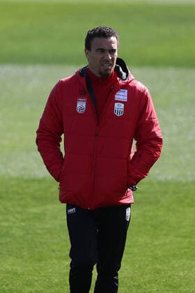 SOCCER - BL, Training LASK PASCHNG,AUSTRIA,20.APR.20 - SOCCER - tipico Bundesliga, Linzer ASK, training in small groups after lightening the restrictions due to the SARS-CoV-2 crisis, corona crisis. Image shows head coach Valerien Ismael (LASK). GEPAxpictures xManfredxBinder