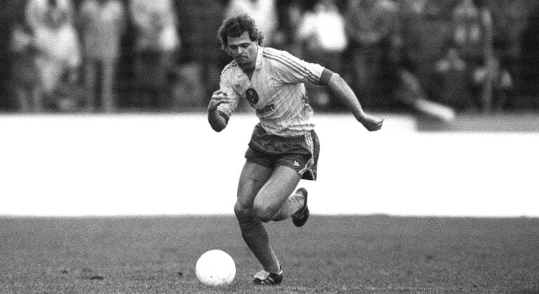 Lutz Eigendorf im Eintr. Braunschweig Trikot. *** Lutz Eigendorf in the Eintr Braunschweig jersey