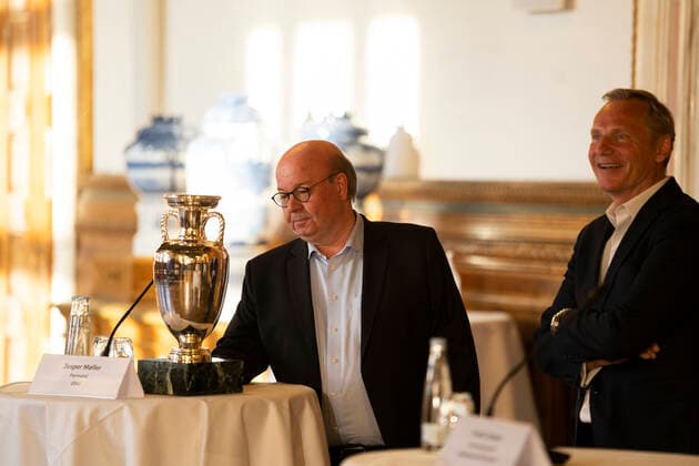 Fußball, Euro 2021 Pressekonferenz in Kopenhagen Koebenhavns Overborgmester Frank Jensen, DBUs formand Jesper Moeller, formand i DBU, formand for Parken & Entertainment Bo Rygaard, og kultur- og fritidsborgmester i Koebenhavns Kommune Franciska Rosenkilde, paa et pressemoede om afklaring paa Koebenhavns EM-vaertskab i sommeren 2021, paa Koebenhavns Raadhus torsdag den 7. maj 2020.. , Copenhagen Denmark Copyright: UngerxAnthon AnthonxUngerx cop333 spdk20200507-201450-L