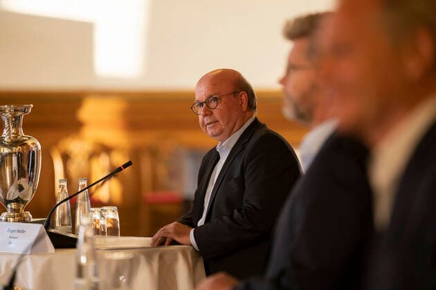 Fußball, Euro 2021 Pressekonferenz in Kopenhagen Koebenhavns Overborgmester Frank Jensen, DBUs formand Jesper Moeller, formand i DBU, formand for Parken & Entertainment Bo Rygaard, og kultur- og fritidsborgmester i Koebenhavns Kommune Franciska Rosenkilde, paa et pressemoede om afklaring paa Koebenhavns EM-vaertskab i sommeren 2021, paa Koebenhavns Raadhus torsdag den 7. maj 2020.. , Copenhagen Denmark Copyright: UngerxAnthon AnthonxUngerx cop333 spdk20200507-201536-L