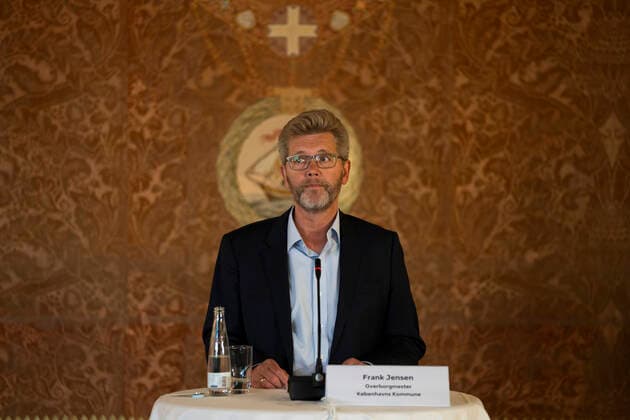 Fußball, Euro 2021 Pressekonferenz in Kopenhagen Koebenhavns Overborgmester Frank Jensen, DBUs formand Jesper Moeller, formand i DBU, formand for Parken & Entertainment Bo Rygaard, og kultur- og fritidsborgmester i Koebenhavns Kommune Franciska Rosenkilde, paa et pressemoede om afklaring paa Koebenhavns EM-vaertskab i sommeren 2021, paa Koebenhavns Raadhus torsdag den 7. maj 2020.. , Copenhagen Denmark Copyright: UngerxAnthon AnthonxUngerx cop333 spdk20200507-201554-L