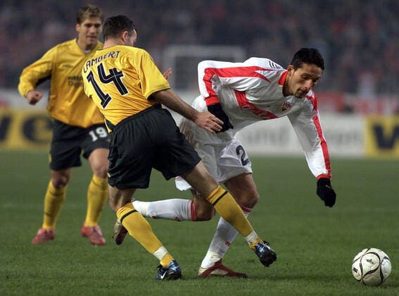 VFB Stuttgart-Celtic Glasgow 3:2 Nr.14 Paul Lambert Celtic gegen Kevin Kuranyi VFB 27.2.2003 Foto herbert Rudel