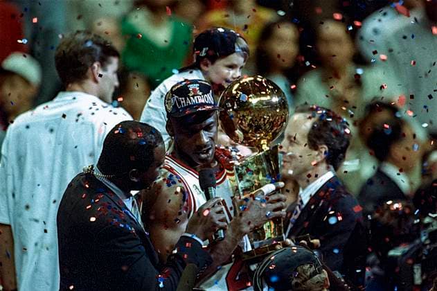 1997 NBA, Basketball Herren, USA Finals Michael Jordan and the Chicago Bulls defeat the Utah Jazz winning the 1997 NBA Finals is interviewed by Ahmad Rashad Chicago United Center Illinois United States Copyright: xDUOMO PCNx BK0803_107015