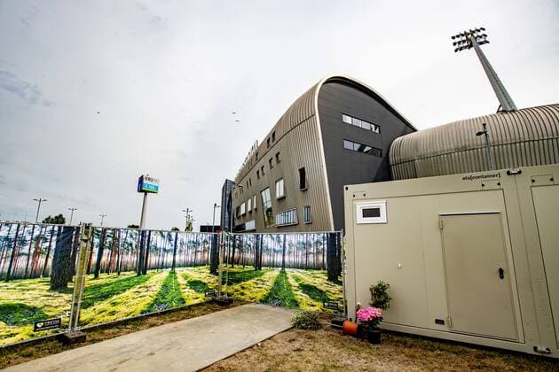 DEN HAAG - Martijn van Rheenen, initiator van DoneerEenDorp. Bij het stadion van ADO Den Haag wordt een corona-zorglocatie voor daklozen opgebouwd. De opvang is een initiatief van de voetbalclub en DoneerEenDorp. ROBIN UTRECHT xVIxANPxSportx xRobinxUtrechtxIVx 410884085