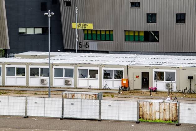 DEN HAAG - Martijn van Rheenen, initiator van DoneerEenDorp. Bij het stadion van ADO Den Haag wordt een corona-zorglocatie voor daklozen opgebouwd. De opvang is een initiatief van de voetbalclub en DoneerEenDorp. ROBIN UTRECHT xVIxANPxSportx xRobinxUtrechtxIVx 410884549