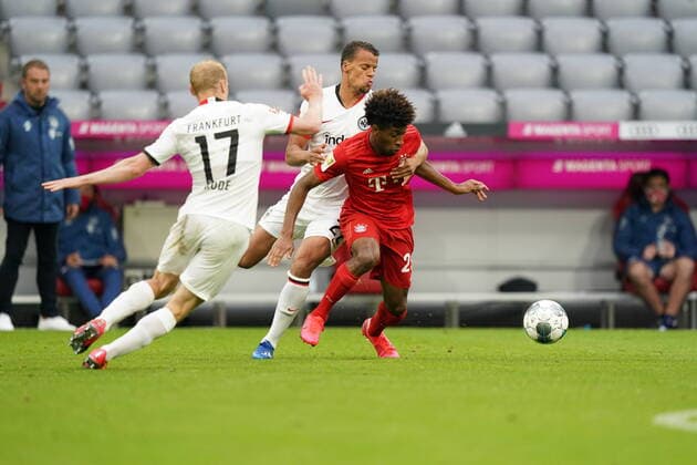 Bilder des Jahres 2020, Sport 05 Mai Sport Themen der Woche KW21 Sport Bilder des Tages 1.Bundesliga FC BAYERN MUENCHEN - EINTRACHT FRANKFURT Muenchen, Deutschland, 23. Mai 2020, Timothy CHANDLER, FRA 22 gegen Kingsley COMAN, FCB 29 , Sebastian RODE, FRA 17 beim Spiel 1.Bundesliga FC BAYERN MUENCHEN - EINTRACHT FRANKFURT in der Saison 2019 2020 am 27.Spieltag. Foto: Peter Schatz Pool - DFL REGULATIONS PROHIBIT ANY USE OF PHOTOGRAPHS as IMAGE SEQUENCES and or QUASI-VIDEO - National and international News-Agencies OUT Editorial Use ONLY München Bayern Deutschland *** 1 Bundesliga FC BAYERN MUENCHEN EINTRACHT FRANKFURT Munich, Germany, 23 May 2020, Timothy CHANDLER, FRA 22 against Kingsley COMAN, FCB 29 , Sebastian RODE, FRA 17 at Match 1 Bundesliga FC BAYERN MUENCHEN EINTRACHT FRANKFURT in the 2019 2020 season on 27 matchday Photo Peter Schatz Pool DFL REGULATIONS PROHIBIT ANY USE OF PHOTOGRAPHS as IMAGE SEQUENCES and or QUASI VIDEO National and international News Agencies OUT Editorial Use ONLY Munich Bavaria Germany Poolfoto Peter Schatz Pool ,EDITORIAL USE ONLY