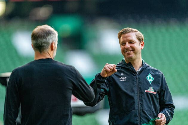 Bilder des Jahres 2020, Sport 05 Mai Sport Themen der Woche KW22 Sport Bilder des Tages SV Werder Bremen vs Borussia Moenchengladbach, 26.05.2020 Begruessung Florian Kohfeldt (Trainer SV Werder Bremen) Marco Rose Chefrainer Headcoach (Gladbach), nphgm001: Fussball: 1. Bundesliga: Saison 19 20: 28. Spieltag: SV Werder Bremen vs Borussia Moenchengladbach, 26.05.2020 Foto: gumzmedia nordphoto POOL Bremen wohninvest Weserstadion Bremen DEUTSCHLAND *** SV Werder Bremen vs Borussia Moenchengladbach, 26 05 2020 Welcome Florian Kohfeldt Coach SV Werder Bremen Marco Rose Headcoach Gladbach , Sport nphgm001 Football 1 Bundesliga Season 19 20 28 Matchday SV Werder Bremen vs Borussia Moenchengladbach, 26 05 2020 Photo gumzmedia nordphoto POOL Bremen wohninvest Weserstadion Bremen GERMANY Poolfoto gumzmedia nordphoto ,EDITORIAL USE ONLY Nur für journalistische Zwecke. Only for editorial use. (DFL DFB REGULATIONS PROHIBIT ANY USE OF PHOTOGRAPHS as IMAGE SEQUENCES and or QUASI-VIDEO). National and international News-Agencies OUT