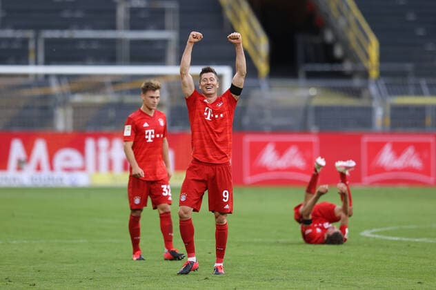 Sport Bilder des Tages Fussball: 1. Bundesliga: Saison 19 20: 28. Spieltag, 26.05.2020, BVB,Borussia Dortmund - FC Bayern München, Robert LEWANDOWSKI, Bayern, Jubel, Schlußjubel Sport: Fussball: 1. Bundesliga: Saison 19 20: 28. Spieltag, 26.05.2020, BVB,Borussia Dortmund - FC Bayern München, Foto: Jürgen Fromme firosportphoto POOL Stadt Dortmund Signal Iduna Park Bundesland NRW Deutschland DFL regulations prohibit any use of photographs as image sequences and or quasi-video.