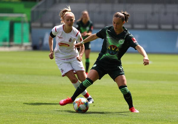 Wolfsburg vs Köln, BL Frauen Wolfsburg, Deutschland 29.05.2020, FUßBALL - VfL Wolfsburg vs 1. FC Köln, Flyeralarm Frauen Bundesliga, Saison 2019 20. Ewa Pajor (VfL Wolfsburg), Meike Meßmer (Köln) Wolfsburg