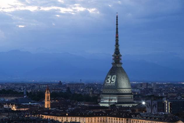 Bilder des Jahres 2020, Sport 05 Mai Sport Themen der Woche KW22 An image in memory of the thirty nine victims of the Heysel stadium disaster during the European Cup Final between Liverpool and Juventus in 1985, is projected onto the Mole Antonelliana, Turin. Picture date: 29th May 2020. Picture credit should read: Jonathan Moscrop Sportimage EDITORIAL USE ONLY. No use with unauthorised audio, video, data, fixture lists, club league logos or live services. Online in-match use limited to 120 images, no video emulation. No use in betting, games or single club league player publications. SPI-0549-0004