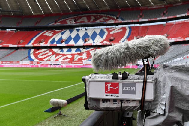 FC BAYERN MUENCHEN-FORTUNA DUESSELDORF, 30.05.2020 Fernsehkamera, Allianz-Arena, leere Zuschauertribuene, Fussball: 1. Bundesliga: Saison 19 20: 29.Spieltag, 30.05.2020. FC BAYERN MUENCHEN-FORTUNA DUESSELDORF, Foto: Frank Hoermann FOTOAGENTUR SVEN SIMON POOL Nur fuer journalistische Zwecke! Only for editorial use! Gemaess den Vorgaben der DFL Deutsche Fussball Liga ist es untersagt, in dem Stadion und oder vom Spiel angefertigte Fotoaufnahmen in Form von Sequenzbildern und oder videoaehnlichen Fotostrecken zu verwerten bzw. verwerten zu lassen. DFL regulations prohibit any use of photographs as image sequences and or quasi-video. National and International News Agencies OUT NO RESALE! Muenchen Bayern Deutschland *** FC BAYERN MUENCHEN FORTUNA DUESSELDORF, 30 05 2020 TV camera, Allianz Arena, empty spectator stands, Sport Fussball 1 Bundesliga Season 19 20 29 Matchday, 30 05 2020 FC BAYERN MUENCHEN FORTUNA DUESSELDORF, Photo Frank Hoermann FOTOAGENTUR SVEN SIMON POOL Only for journalistic purposes Only for editorial use According to the regulations of the DFL Deutsche Fussball Liga it is prohibited, to use or have used photographs taken in the stadium and or of the match in the form of sequence images and or video-like photo sequences DFL regulations prohibit any use of photographs as image sequences and or quasi video National and International News Agencies OUT NO RESALE Munich Bavaria Germany Poolfoto SVEN SIMON Frank Hoermann POOL ,EDITORIAL USE ONLY