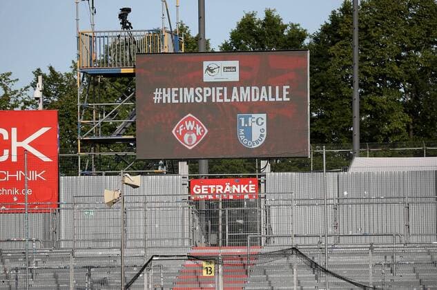 Fußball, Stadiongeschichte Würzburger Kickers v.li.: HEIMSPIELAMDALLE, leere Flyeralarm Arena vor Spielbeginn, 02.06.2020, Würzburg (Deutschland), Fussball, 3. Liga, FC Würzburger Kickers - 1. FC Magdeburg, DFB DFL REGULATIONS PROHIBIT ANY USE OF PHOTOGRAPHS AS IMAGE SEQUENCES AND OR QUASI-VIDEO.
