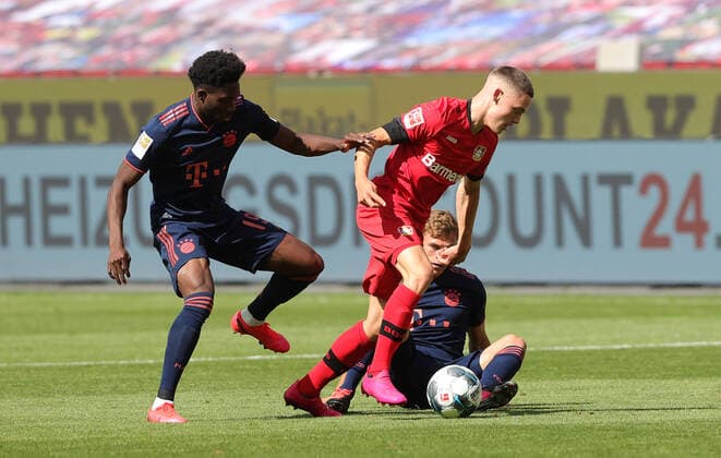 Sport Bilder des Tages Fussball: 1. Bundesliga: Saison 19 20: 30. Spieltag: Bayer Leverkusen - FC Bayern München Muenchen Bayer Florian Wirtz , Zweikampf , Duell , FCB Joshua Kimmich , FCB Alphonso Davies , Sport: Fussball: 1. Bundesliga: Saison 19 20: .06.06.2020 30. Spieltag: Bayer Leverkusen - FC Bayern München Muenchen Foto: Ralf Ibing firosportphoto POOL Stadt Leverkusen Bay-Arena Bundesland NRW Deutschland (DFL DFB REGULATIONS PROHIBIT ANY USE OF PHOTOGRAPHS as IMAGE SEQUENCES and or QUASI-VIDEO) *** Sports Soccer 1 Bundesliga Season 19 20 20 30 Matchday Bayer Leverkusen FC Bayern Munich Munich Bayer Florian Wirtz , Duel , FCB Joshua Kimmich , FCB Alphonso Davies , Sports Soccer 1 Bundesliga Season 19 20 06 06 2020 30 Matchday Bayer Leverkusen FC Bayern Munich Munich Photo Ralf Ibing firosportphoto POOL City Leverkusen Bay Arena State NRW Germany Poolfoto Ralf Ibing firo Sportphoto POOL ,EDITORIAL USE ONLY