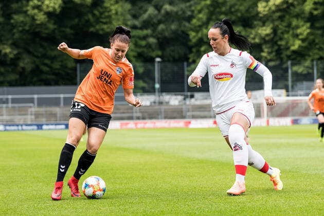 FLYERALARM Frauen Fussball Bundesliga; 1. FC Koeln - FF USV Jena; 10.06.2020 Lisa Seiler ( 17, FF USV Jena), Peggy Nietgen ( 21, 1. FC Koeln) FLYERALARM Frauen Fussball Bundesliga, 1. FC Koeln - FF USV Jena, Koeln, Franz-Kremer-Stadion DFL REGULATIONS PROHIBIT ANY USE OF PHOTOGRAPHS AS IMAGE SEQUENCES AND OR QUASI-VIDEO. Copyright: xBEAUTIFULxSPORTS Wunderlx