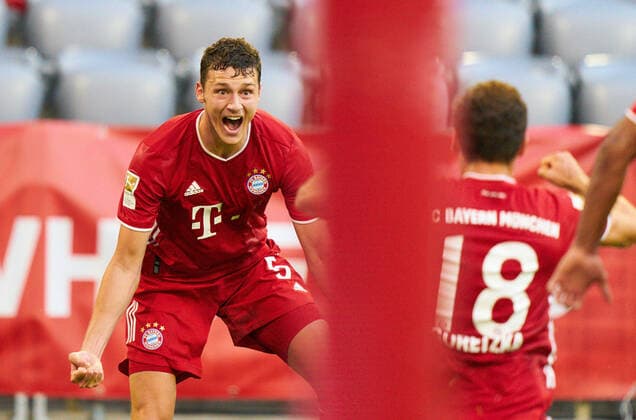 Sport Bilder des Tages Fussball 1.Bundesliga FC BAYERN MUENCHEN - BORUSSIA MOENCHENGLADBACH Muenchen, Deutschland, 13. Juni 2020, Leon GORETZKA, FCB 18 jubel 2-1, Benjamin PAVARD, FCB 5 beim Spiel FC BAYERN MUENCHEN - BORUSSIA MOENCHENGLADBACH in der 1.Bundesliga, Saison 2019 2020, 31.Spieltag, Gladbach, Foto: Peter Schatz Pool Important: DFL REGULATIONS PROHIBIT ANY USE OF PHOTOGRAPHS as IMAGE SEQUENCES and or QUASI-VIDEO - National and international News-Agencies OUT Editorial Use ONLY Muenchen Allianz Arena Bayern Deutschland