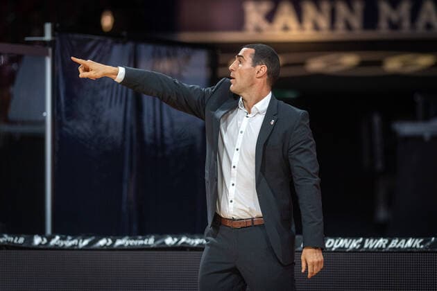Basketball easyCredit BBL Final-Turnier Basketball München 15.06.2020 Saison 2019 2020 easyCredit BBL Final-Turnier 2020 Vorrunde Gruppe B Spieltag 5 RASTA Vechta - Brose Bamberg Roel Moors (Bamberg, Trainer) München Audi-Dome Deutschland