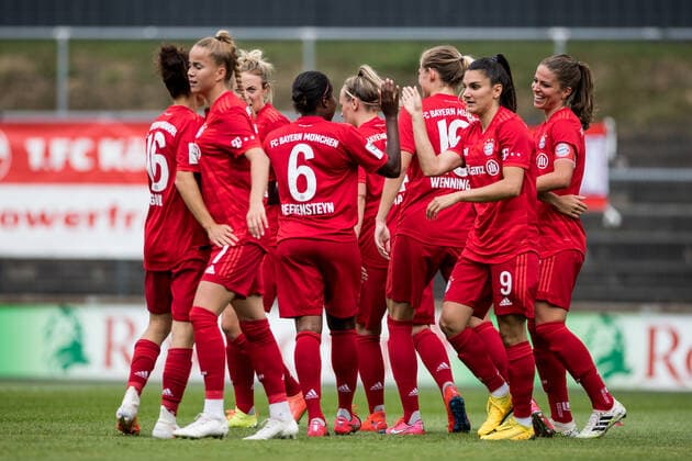 FLYERALARM Frauen Fussball Bundesliga; 1. FC Koeln - FC Bayern Muenchen; 17.06.2020 Jubel beim FC Bayern Muenchen zum 0:1 durch Melanie Leupolz ( 8, FC Bayern Muenchen) FLYERALARM Frauen Fussball Bundesliga, 1. FC Koeln - FC Bayern Muenchen, Koeln, Franz-Kremer-Stadion DFL REGULATIONS PROHIBIT ANY USE OF PHOTOGRAPHS AS IMAGE SEQUENCES AND OR QUASI-VIDEO. Copyright: xBEAUTIFULxSPORTS Wunderlx