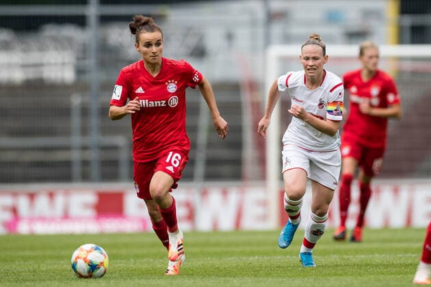 FLYERALARM Frauen Fussball Bundesliga; 1. FC Koeln - FC Bayern Muenchen; 17.06.2020 Carina Wenninger ( 19, FC Bayern Muenchen), Romina Frommont ( 23, 1. FC Koeln) FLYERALARM Frauen Fussball Bundesliga, 1. FC Koeln - FC Bayern Muenchen, Koeln, Franz-Kremer-Stadion DFL REGULATIONS PROHIBIT ANY USE OF PHOTOGRAPHS AS IMAGE SEQUENCES AND OR QUASI-VIDEO. Copyright: xBEAUTIFULxSPORTS Wunderlx