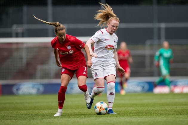 FLYERALARM Frauen Fussball Bundesliga; 1. FC Koeln - FC Bayern Muenchen; 17.06.2020 Zweikampf Giulia Gwinn ( 7, FC Bayern Muenchen), Amber Barrett ( 22, 1. FC Koeln) FLYERALARM Frauen Fussball Bundesliga, 1. FC Koeln - FC Bayern Muenchen, Koeln, Franz-Kremer-Stadion DFL REGULATIONS PROHIBIT ANY USE OF PHOTOGRAPHS AS IMAGE SEQUENCES AND OR QUASI-VIDEO. Copyright: xBEAUTIFULxSPORTS Wunderlx