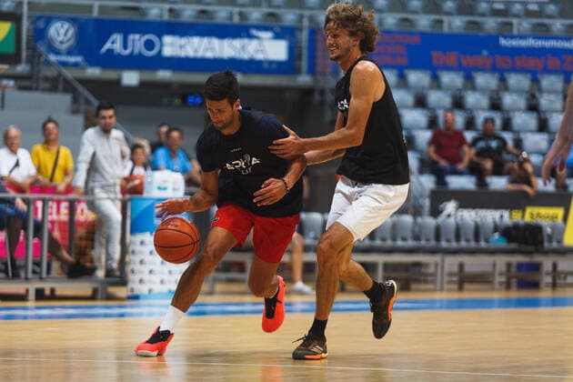 Bilder des Jahres 2020, Sport 06 Juni Sport Themen der Woche KW25 Sport Bilder des Tages PXL_Humanitarian basketball match 18.06.2020., Zadar, Croatia - Tennis players, the stars of the Adria Tour played a friendly match with the basketball players of KK Zadar.The Adria Tour is a series of tournaments being organised by world number one Novak Djokovic. Zadar will host on 19 21 June with the tournament set to feature Djokovic and Croatian aces Borna Coric and Marin Cilic. Novak Djokovic, Alexander Zverev MarkoxDimic PIXSELL
