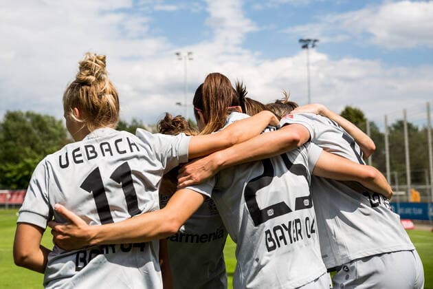 FLYERALARM Frauen Fussball Bundesliga; Bayer 04 Leverkusen - 1. FC Koeln; 21.06.2020 Ivana Rudelic ( 25, Bayer 04 Leverkusen) trifft zum 1:0 - Jubel bei Bayer 04 Leverkusen FLYERALARM Frauen Fussball Bundesliga, Bayer 04 Leverkusen - 1. FC Koeln, Leverkusen, Jugendfußball-Zentrum Kurtekotten DFL REGULATIONS PROHIBIT ANY USE OF PHOTOGRAPHS AS IMAGE SEQUENCES AND OR QUASI-VIDEO. Copyright: xBEAUTIFULxSPORTS Wunderlx