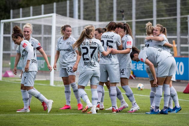 FLYERALARM Frauen Fussball Bundesliga; Bayer 04 Leverkusen - 1. FC Koeln; 21.06.2020 Ivana Rudelic ( 25, Bayer 04 Leverkusen) trifft zum 2:0 - Jubel bei Bayer 04 Leverkusen FLYERALARM Frauen Fussball Bundesliga, Bayer 04 Leverkusen - 1. FC Koeln, Leverkusen, Jugendfußball-Zentrum Kurtekotten DFL REGULATIONS PROHIBIT ANY USE OF PHOTOGRAPHS AS IMAGE SEQUENCES AND OR QUASI-VIDEO. Copyright: xBEAUTIFULxSPORTS Wunderlx