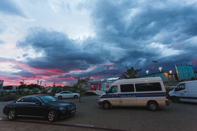 Zadar: Publika napuÅ¡ta tribine Adria toura nakon objave o koronavirusu i otkazivanju turnira 21.06.2020., Zadar - Publika napuÅ¡ta tribine Adria toura nakon objave o koronavirusu i otkazivanju turnira. MarkoxDimic PIXSELL