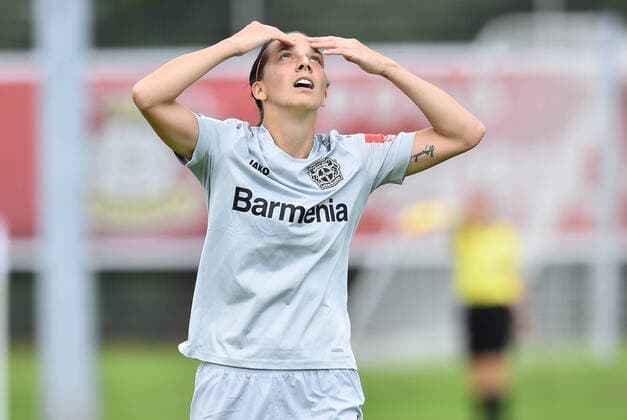 Sport Themen der Woche KW25 Sport Bilder des Tages 21.06.2020 - Fußball, Frauen Bundesliga, 2019 2020, 21. Spieltag, Bayer 04 Leverkusen - 1. FC Köln: Ivana Rudelic (Leverkusen) DFB REGULATIONS PROHIBIT ANY USE OF PHOTOGRAPHS AS IMAGE SEQUENCES AND OR QUASI-VIDEO. Foto: Noah Wedel Köln Nordrhein-Westfalen Deutschland Jugendfußball-Zentrum Kurtekotten
