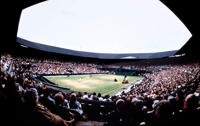 CENTER COURT Wimbledon 1980 BORG Bjoern SWE gewinnt zum 5.Mal in Wimbledon Maenner Finale 1980 Bjoern Borg - John McEnroe All England Tennis Championships in Wimbledon 1980 am 05 Juli 1980 in Wimbledon