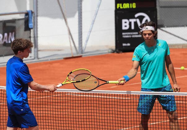 L-R. Philip Florig gratuliert dem Sieger Peter Heller, Tannenhof Resort German Men s Series, DTB German Pro Series, TennisBase, Oberhaching-Muenchen. - Tannenhof Resort German Men s Series - - TennisBase - Oberhaching-Muenchen - Bayern - Germany - 23 June 2020. Copyright: xJuergenxHasenkopfx