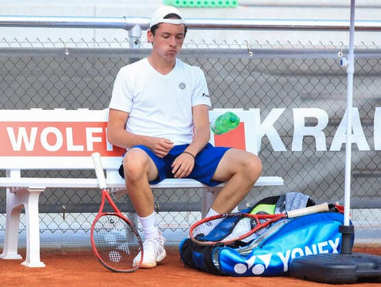 Max Rehberg wirft seine Wasserflasche,Frust,Emotion, Tannenhof Resort German Men s Series, DTB German Pro Series, TennisBase, Oberhaching-Muenchen. Copyright: xJuergenxHasenkopfx