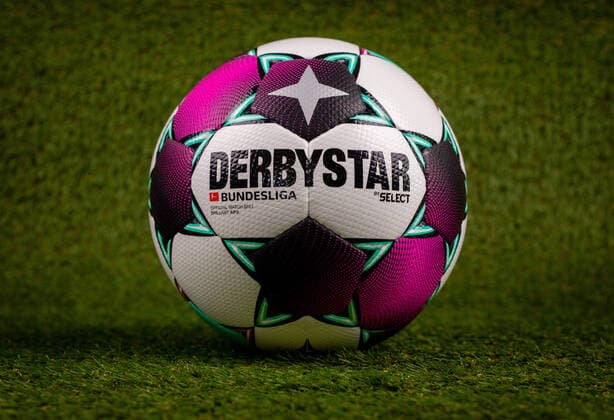 Düsseldorf, 26.06.2020 Der Bundesliga Ball Derbystar Bundesliga Brillant APS V20 2020 21 Spielball