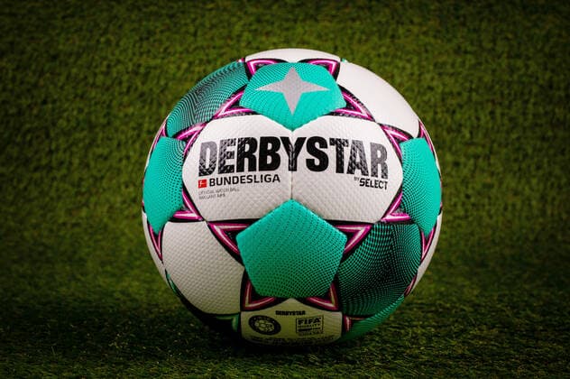 Düsseldorf, 26.06.2020 Der Bundesliga Ball Derbystar Bundesliga Brillant APS V20 2020 21 Spielball