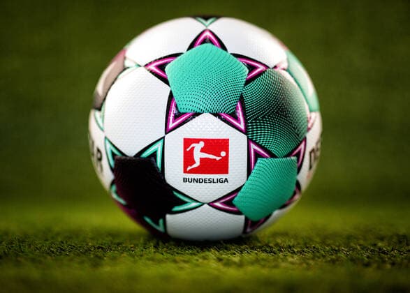 Düsseldorf, 26.06.2020 Der Bundesliga Ball Derbystar Bundesliga Brillant APS V20 2020 21 Spielball