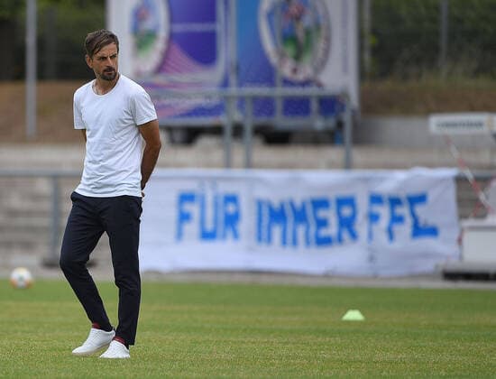 28.06.2020, xhbx, Fussball 1.Bundesliga Damen, 1.FFC Frankfurt - SC Freiburg emspor, v.l. Trainer Niko Arnautis (1.FFC Frankfurt) (DFL DFB REGULATIONS PROHIBIT ANY USE OF PHOTOGRAPHS as IMAGE SEQUENCES and or QUASI-VIDEO) Frankfurt am Main