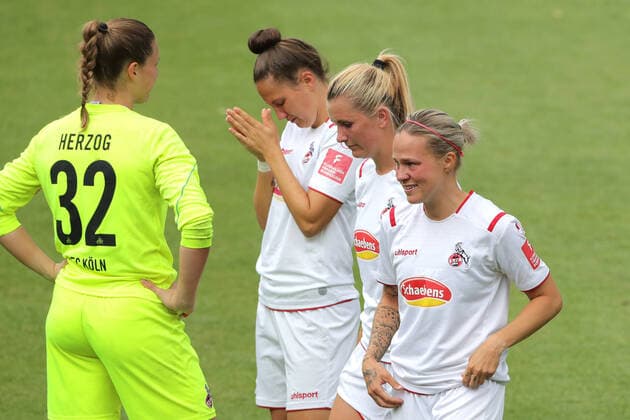 1.FC Köln vs. SC Sand Fussball 1. Bundesliga Frauen Enttäuschung bei den FC Frauen nach dem Abstieg aus der 1. Liga 28.06.2020