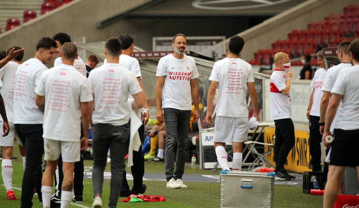 VfB Stuttgart - SV Darmstadt 98 Pellegrino Matarazzo (Trainer VfB Stuttgart) Deutschland, Stuttgart, 28.06.2020, Fussball, 2. Bundesliga, Saison 2019 2020, 34. Spieltag, VfB Stuttgart - SV Darmstadt DFL DFB REGULATIONS PROHIBIT ANY USE OF PHOTOGRAPHS AS IMAGE SEQUENCES AND OR QUASI-VIDEO Foto: Pressefoto Rudel Robin Rudel Pool Pressefoto Rudel; Stuttgart Baden-Württemberg Deutschland