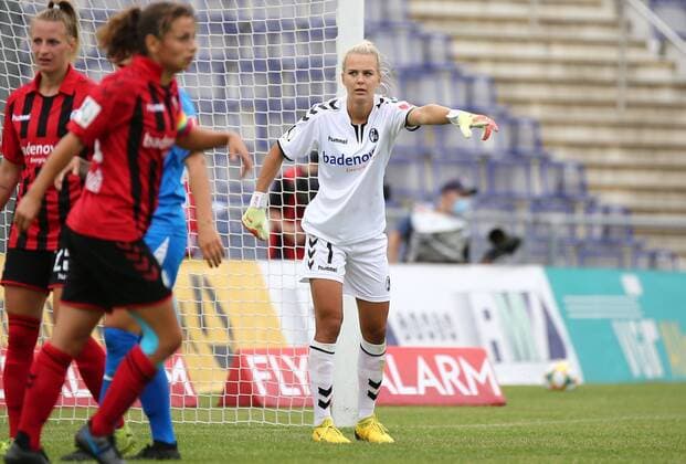 28.06.2020, xcex, GER, Frankfurt am Main, Stadion am Brentanobad, Frauenfussball, 1. Bundesliga, DIE LIGA, FLYERALARM Frauen-Bundesliga Saison 2019 2020 1. FFC Frankfurt gegen SC Freiburg Merle Frohms (SCF) DFL regulations prohibit any use of photographs as image sequences and or quasi-video