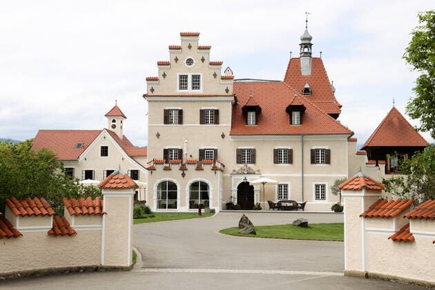 FORMULA 1 - GP of Austria 2020 GROSSLOBMING,AUSTRIA,30.JUN.20 - MOTORSPORTS, FORMULA 1 - Grand Prix of Austria, Red Bull Ring, start of the Formula 1 season after the corona pandemic, prieview. Image shows the Hotel G schloessl Murtal. GEPAxpictures xChristianxWalgram