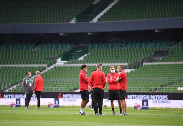 SV Werder Bremen vs 1.FC Heidenheim - Relegation 01 - 02.07.2020 Spieler des 1. FC Heidenheim vor dem Spiel im Weserstadion. Fussball: 1. Bundesliga:: nphgm001: Saison 19 20: Relegation Hinspiel: SV Werder Bremen - 1. FC Heidenheim, 02.07.2020 Foto: Marvin Ibo Güngör GES Pool via gumzmedia nordphoto Bremen HB Deutschland