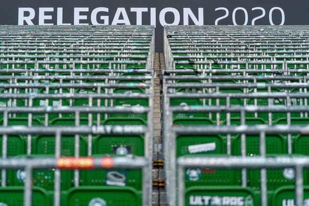 SV Werder Bremen vs 1.FC Heidenheim - Relegation 01 - 02.07.2020 Relegation 2020 Spruchband nphgm001: Fussball: 1. Bundesliga: Saison 19 20: Relegation 01; SV Werder Bremen vs 1.FC Heidenheim - 02.07.2020 Foto: gumzmedia nordphoto POOL DFL regulations prohibit any use of photographs as image sequences and or quasi-video. EDITORIAL USE ONLY National and international News-Agencies OUT. Bremen wohninvest Weserstadion Bremen DEUTSCHLAND