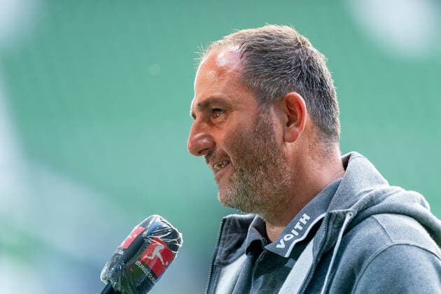 SV Werder Bremen vs 1.FC Heidenheim - Relegation 01 - 02.07.2020 Frank Schmidt (1. FC Heidenheim 1846 Trainer, Headcoach) nphgm001: Fussball: 1. Bundesliga: Saison 19 20: Relegation 01; SV Werder Bremen vs 1.FC Heidenheim - 02.07.2020 Foto: gumzmedia nordphoto POOL DFL regulations prohibit any use of photographs as image sequences and or quasi-video. EDITORIAL USE ONLY National and international News-Agencies OUT. Bremen wohninvest Weserstadion Bremen DEUTSCHLAND