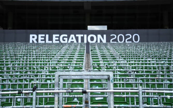 SV Werder Bremen vs 1.FC Heidenheim - Relegation 01 - 02.07.2020 leere Raenge im Weserstadion Bremen, 02.07.2020, Fussball, Bundesliga, Relegation, Hinspiel, SV Werder Bremen - 1. FC Heidenheim Foto: TimGroothuis Witters Pool via gumzmedia nordphoto DFL REGULATIONS PROHIBIT ANY USE OF PHOTOGRAPHS AS IMAGE SEQUENCES AND OR QUASI VIDEO EDITORIAL USE ONLY NATIONAL AND INTERNATIONAL NEWS AGENCIES OUT Bremen