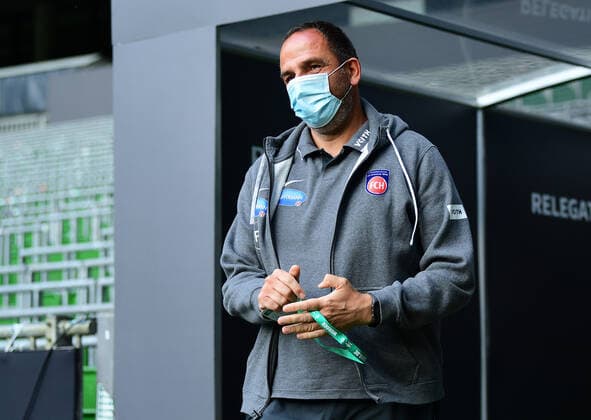 SV Werder Bremen vs 1.FC Heidenheim - Relegation 01 - 02.07.2020 Trainer Frank Schmidt (Heidenheim) Bremen, 02.07.2020, Fussball, Bundesliga, Relegation, Hinspiel, SV Werder Bremen - 1. FC Heidenheim Foto: TimGroothuis Witters Pool via gumzmedia nordphoto DFL REGULATIONS PROHIBIT ANY USE OF PHOTOGRAPHS AS IMAGE SEQUENCES AND OR QUASI VIDEO EDITORIAL USE ONLY NATIONAL AND INTERNATIONAL NEWS AGENCIES OUT Bremen