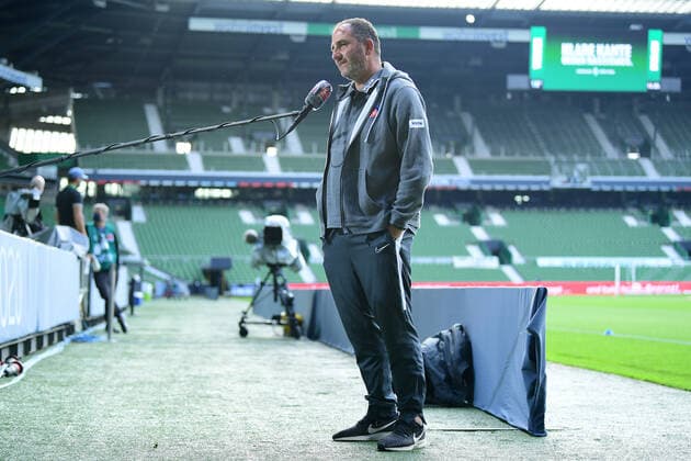SV Werder Bremen vs 1.FC Heidenheim - Relegation 01 - 02.07.2020 Trainer Frank Schmidt (Heidenheim) Bremen, 02.07.2020, Fussball, Bundesliga, Relegation, Hinspiel, SV Werder Bremen - 1. FC Heidenheim Foto: TimGroothuis Witters Pool via gumzmedia nordphoto DFL REGULATIONS PROHIBIT ANY USE OF PHOTOGRAPHS AS IMAGE SEQUENCES AND OR QUASI VIDEO EDITORIAL USE ONLY NATIONAL AND INTERNATIONAL NEWS AGENCIES OUT Bremen